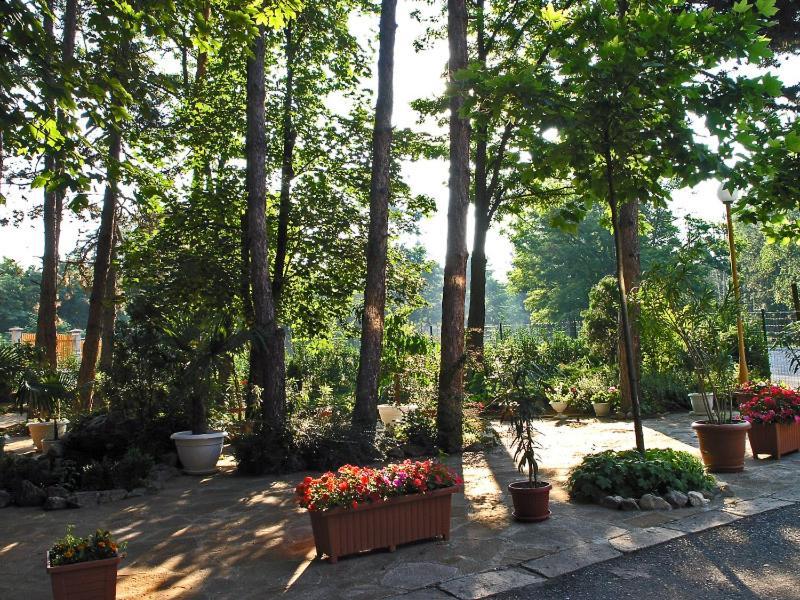 Хотел Златна Котва Kazanlŭk Exterior photo