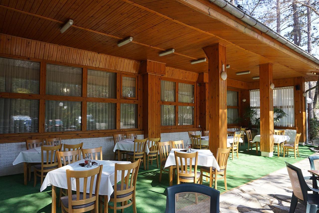Хотел Златна Котва Kazanlŭk Exterior photo