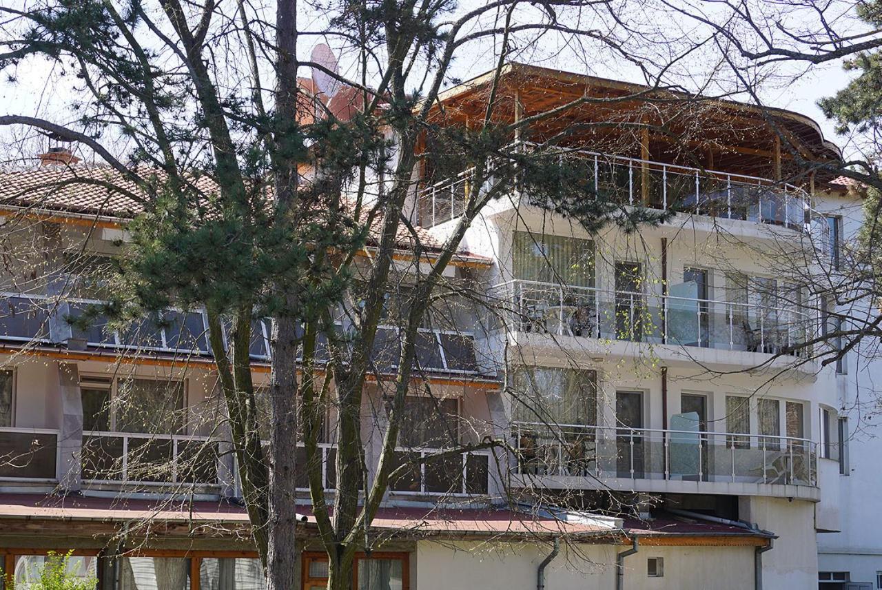 Хотел Златна Котва Kazanlŭk Exterior photo